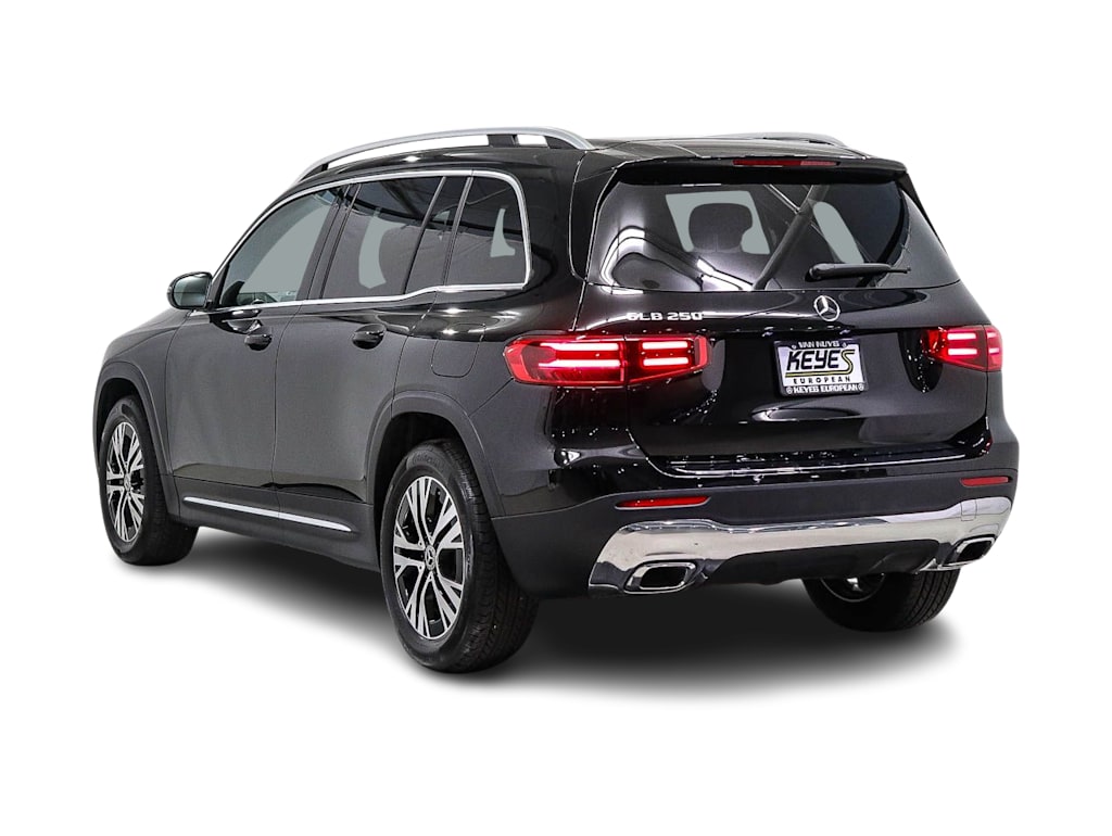 Thumbnail: 2026 Mercedes-Benz GLB - 3