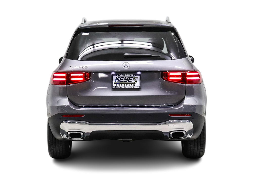 Thumbnail: 2026 Mercedes-Benz GLB - 4