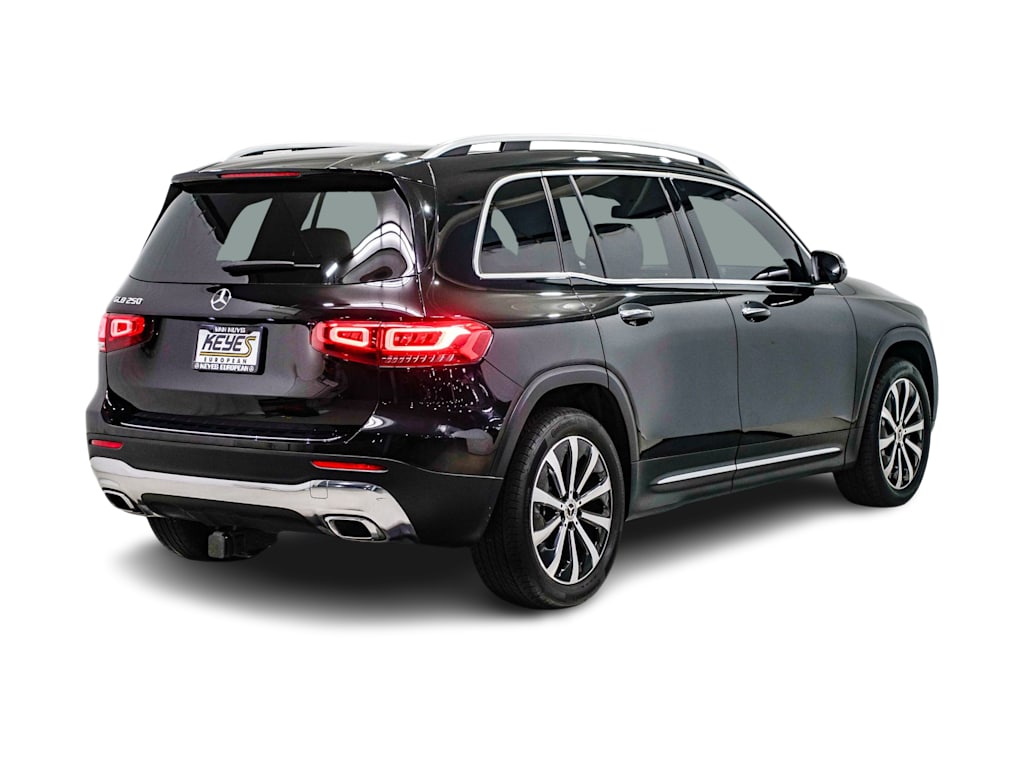 Thumbnail: 2022 Mercedes-Benz GLB - 17