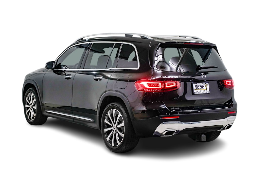 Thumbnail: 2022 Mercedes-Benz GLB - 3