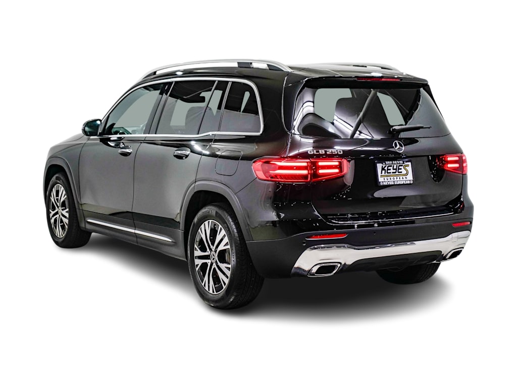 Thumbnail: 2025 Mercedes-Benz GLB - 3