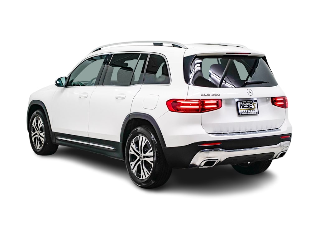 Thumbnail: 2026 Mercedes-Benz GLB - 3