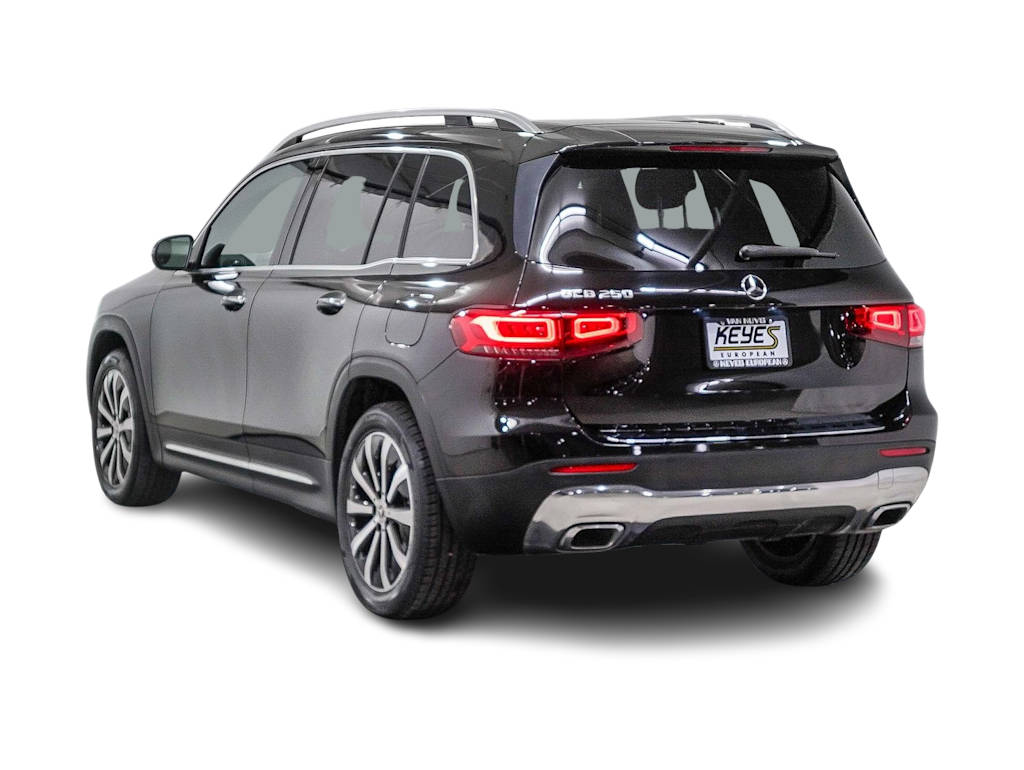 Thumbnail: 2022 Mercedes-Benz GLB - 3