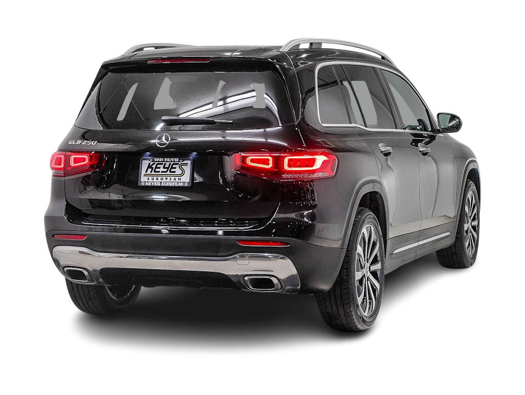 Thumbnail: 2022 Mercedes-Benz GLB - 17