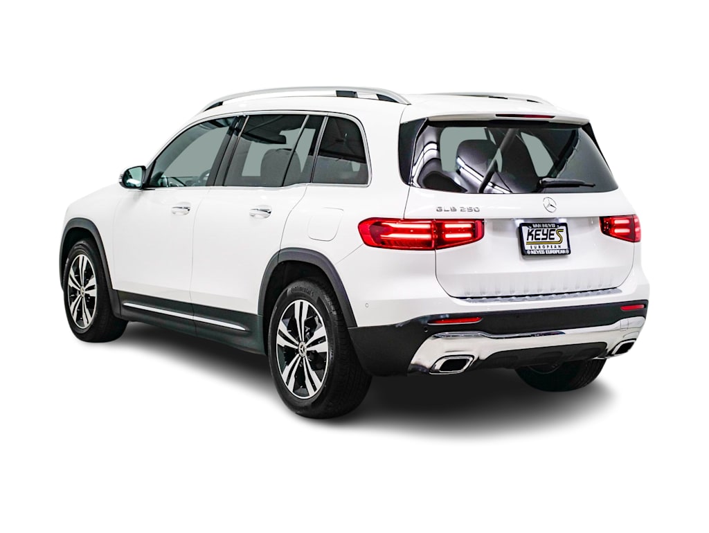 Thumbnail: 2026 Mercedes-Benz GLB - 3