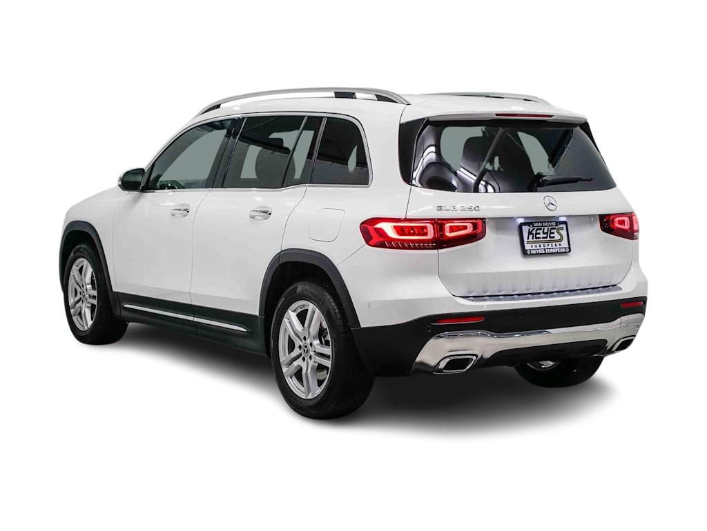 Thumbnail: 2023 Mercedes-Benz GLB - 3