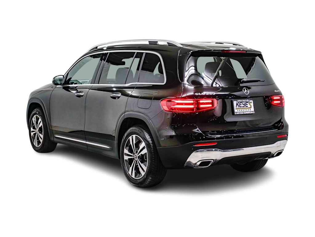 Thumbnail: 2025 Mercedes-Benz GLB - 3