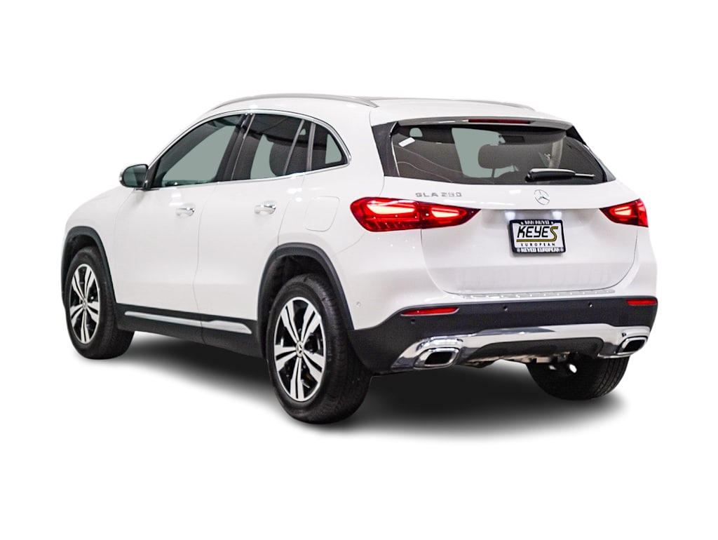 Thumbnail: 2026 Mercedes-Benz GLA - 3