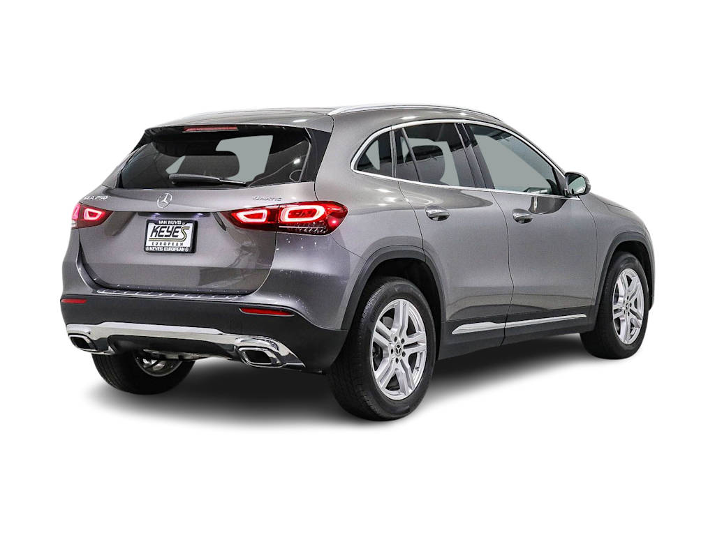 Thumbnail: 2022 Mercedes-Benz GLA - 16