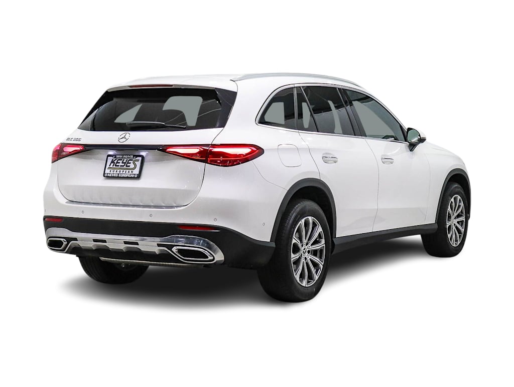 Thumbnail: 2024 Mercedes-Benz GLC - 17
