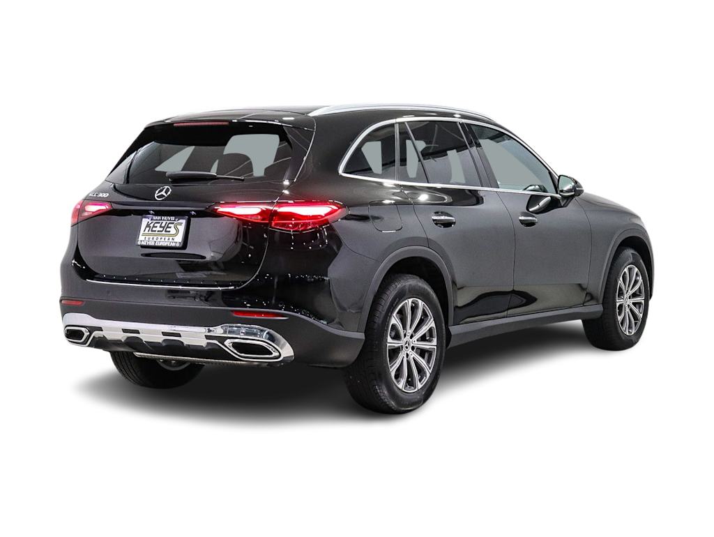 Thumbnail: 2026 Mercedes-Benz GLC - 17