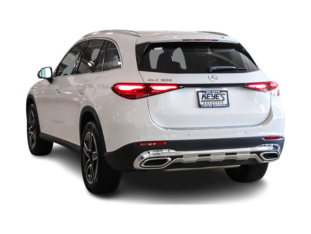 Thumbnail: 2026 Mercedes-Benz GLC - 3
