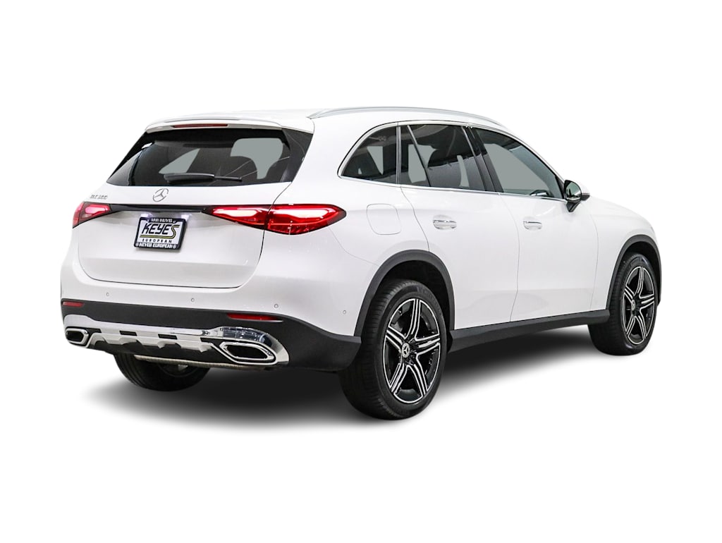 Thumbnail: 2026 Mercedes-Benz GLC - 16