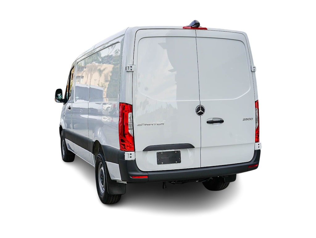 Thumbnail: 2026 Mercedes-Benz Sprinter - 3