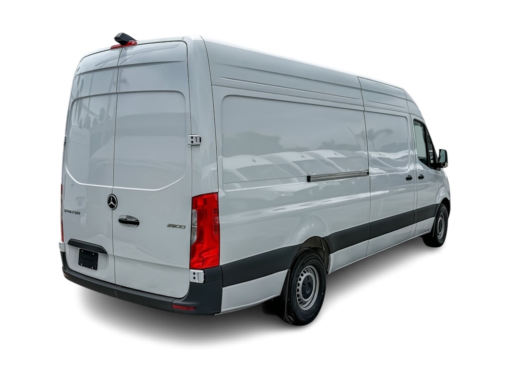 Thumbnail: 2025 Mercedes-Benz Sprinter - 17