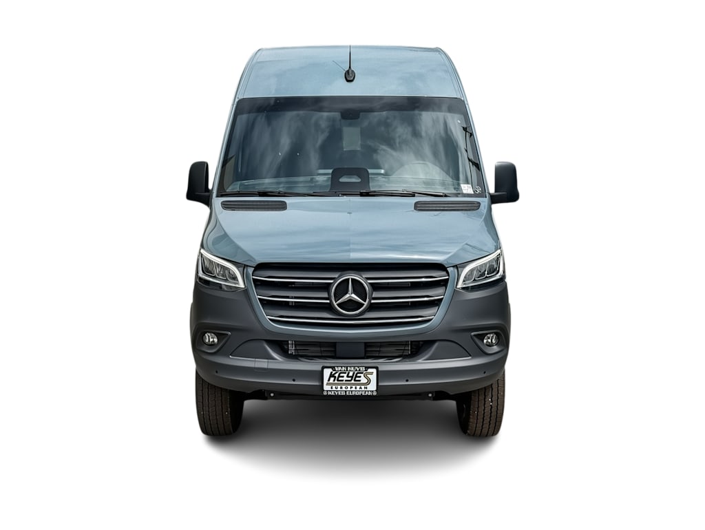 Thumbnail: 2025 Mercedes-Benz Sprinter - 4