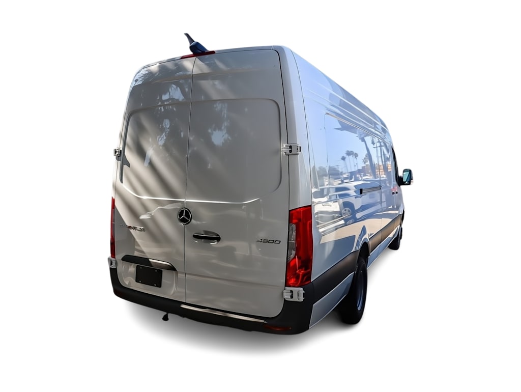 Thumbnail: 2025 Mercedes-Benz Sprinter - 15