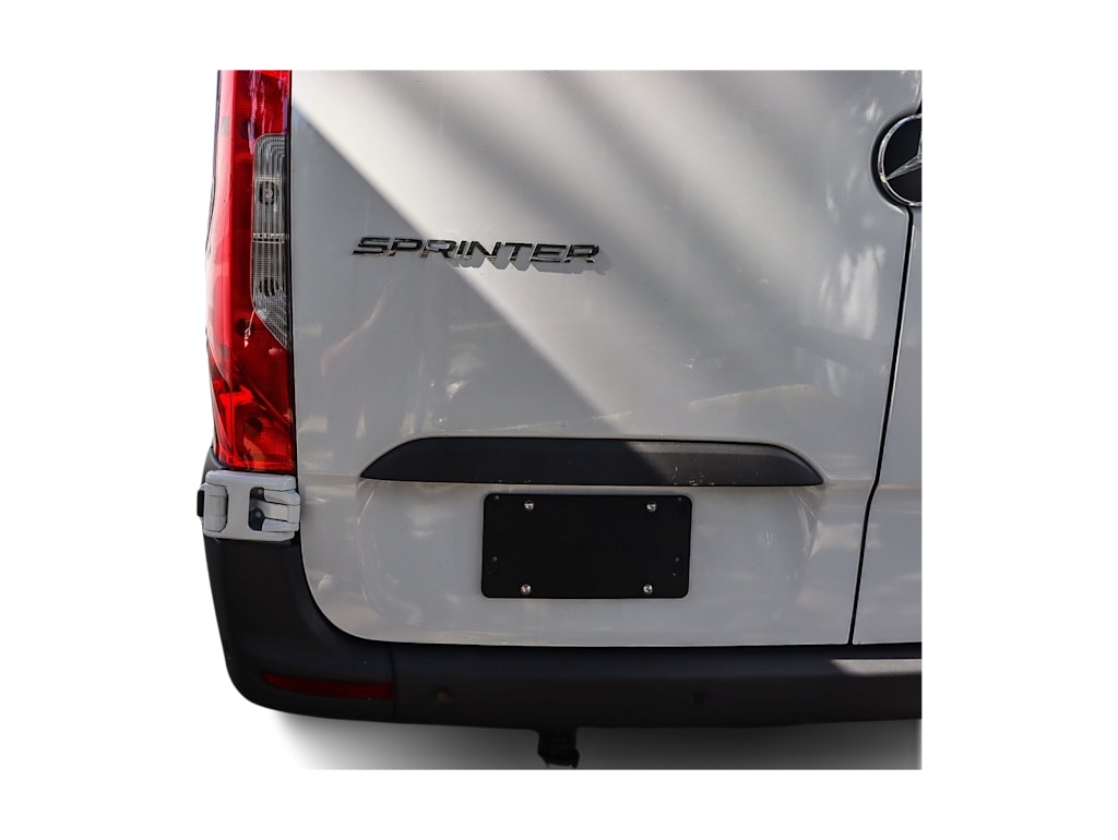 Thumbnail: 2025 Mercedes-Benz Sprinter - 3