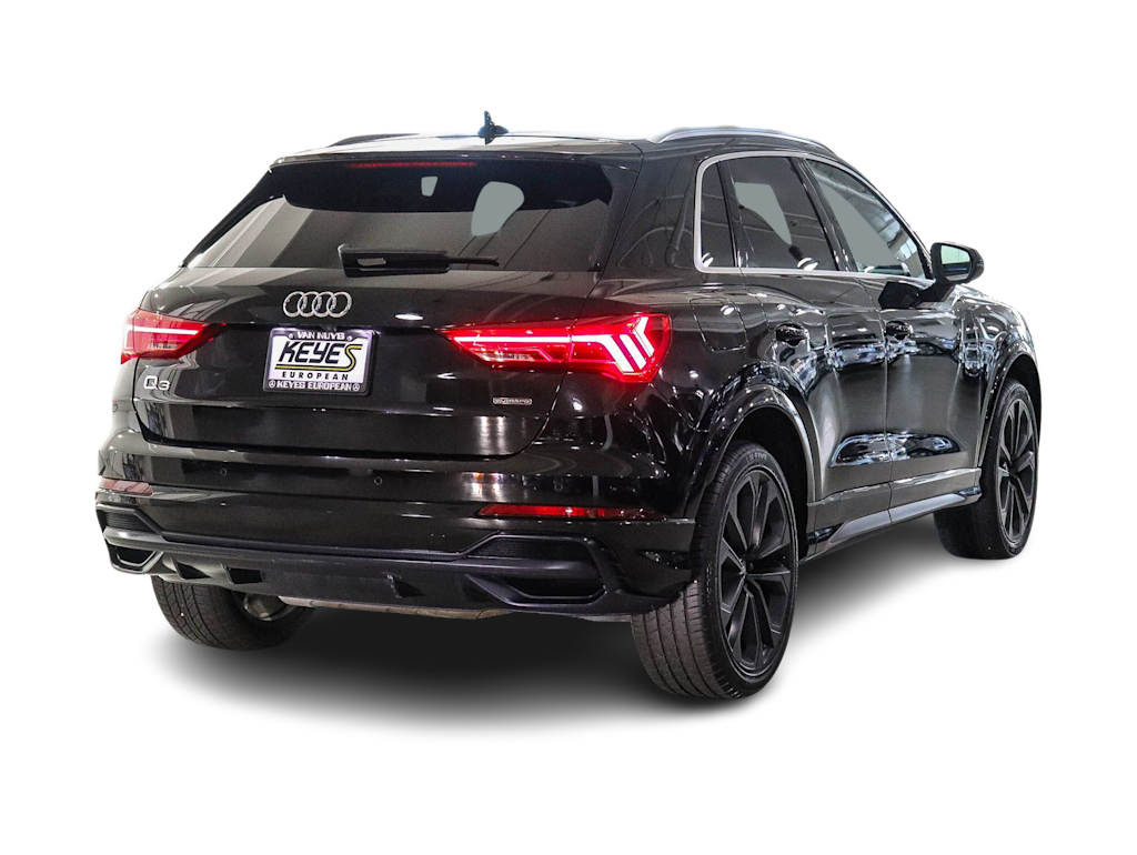 Thumbnail: 2021 Audi Q3 - 17
