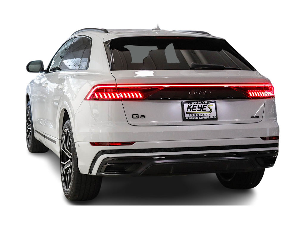 Thumbnail: 2022 Audi Q8 - 3