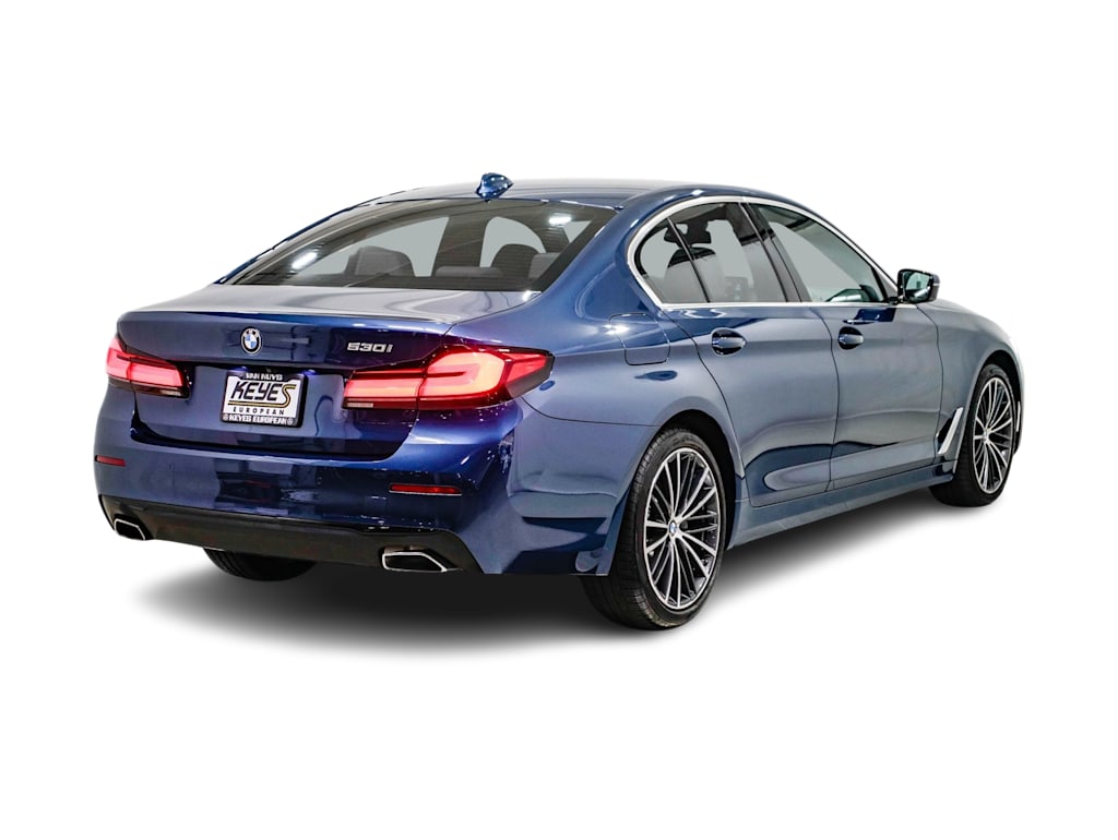Thumbnail: 2023 BMW 5 Series - 18