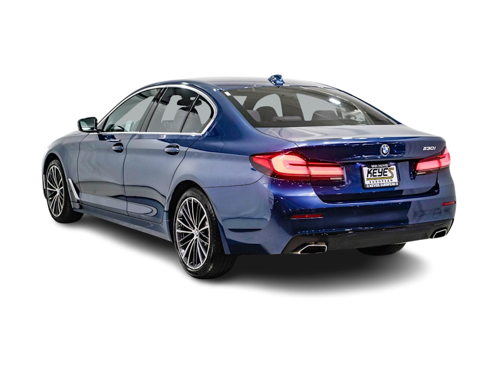 Thumbnail: 2023 BMW 5 Series - 3