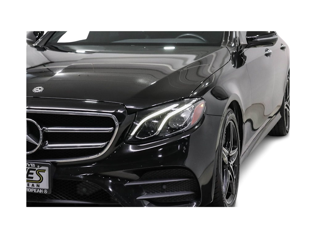 Thumbnail: 2019 Mercedes-Benz E-Class - 19
