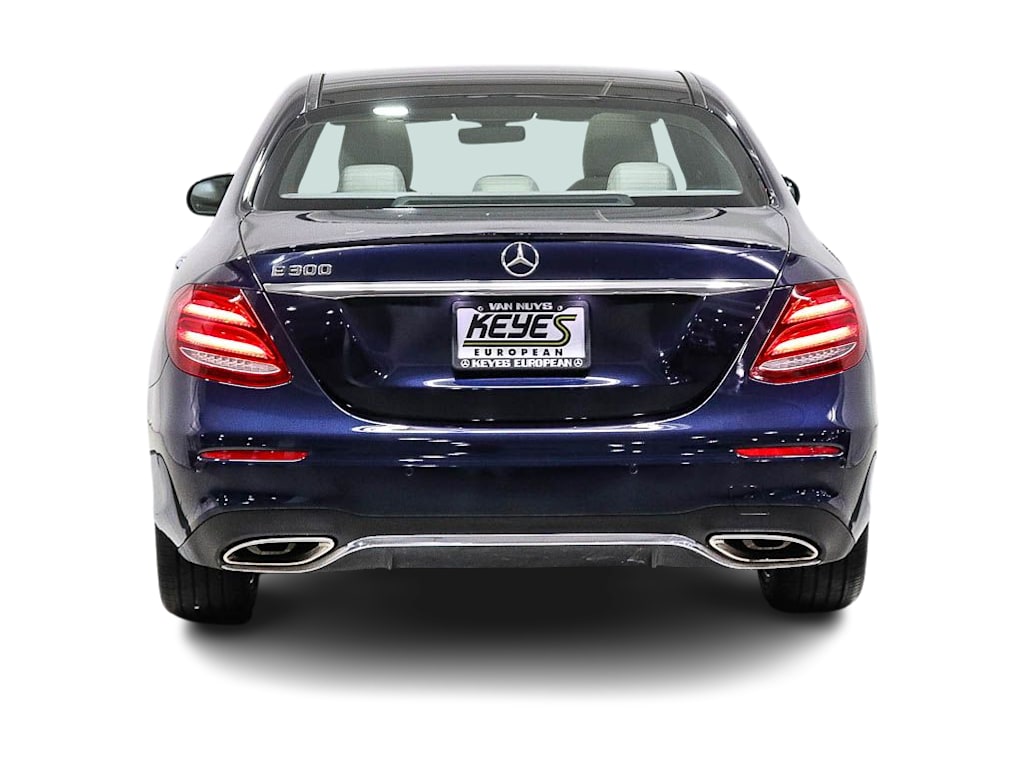 Thumbnail: 2017 Mercedes-Benz E-Class - 4