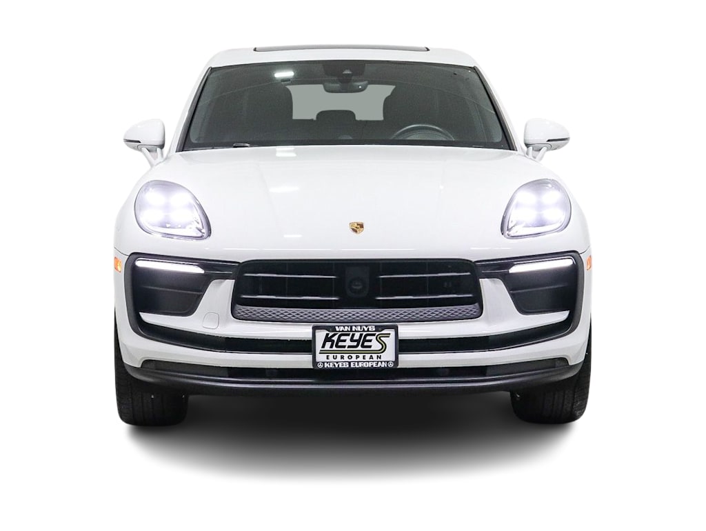 Thumbnail: 2024 Porsche Macan - 18
