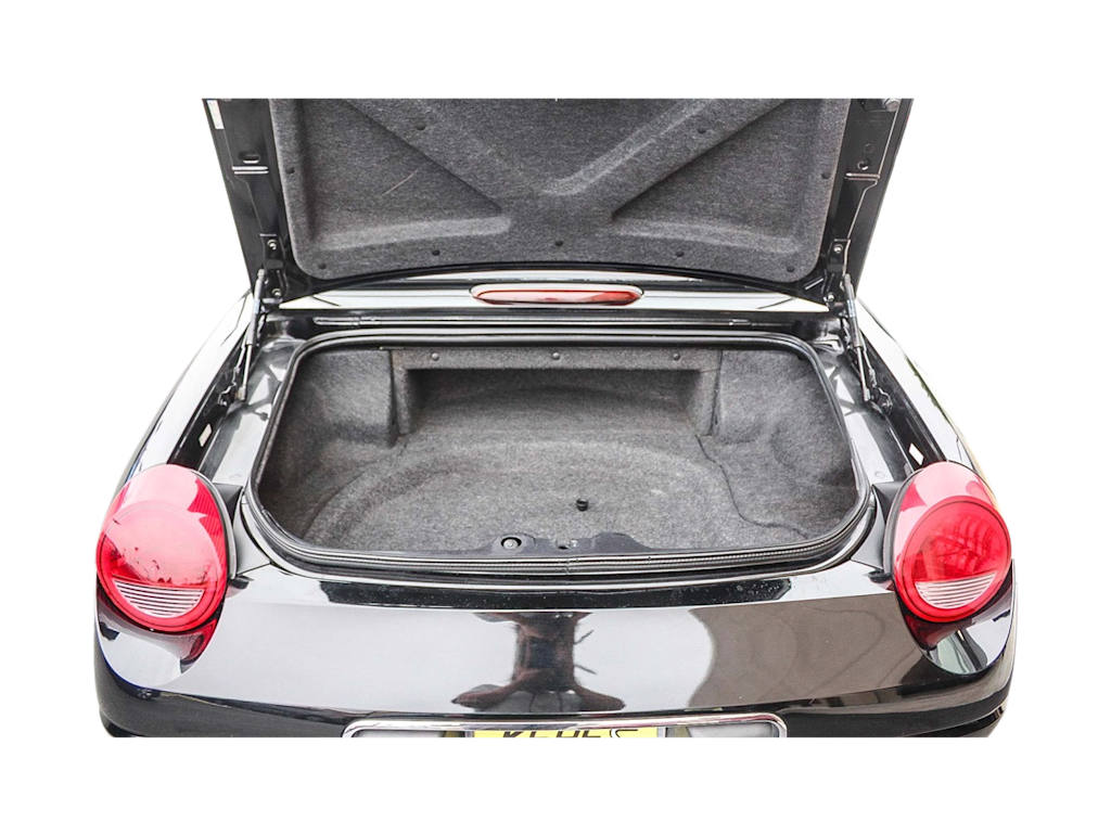 Thumbnail: 2005 Ford Thunderbird - 13