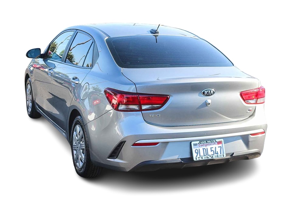 Thumbnail: 2021 Kia Rio - 3