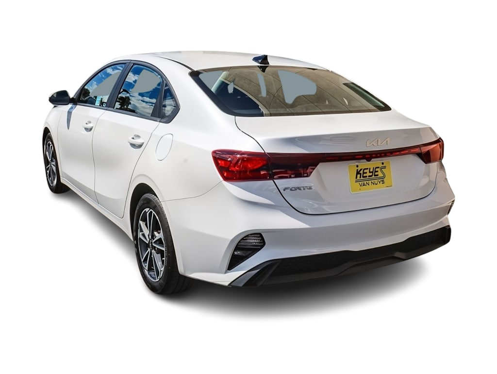 Thumbnail: 2023 Kia Forte - 3