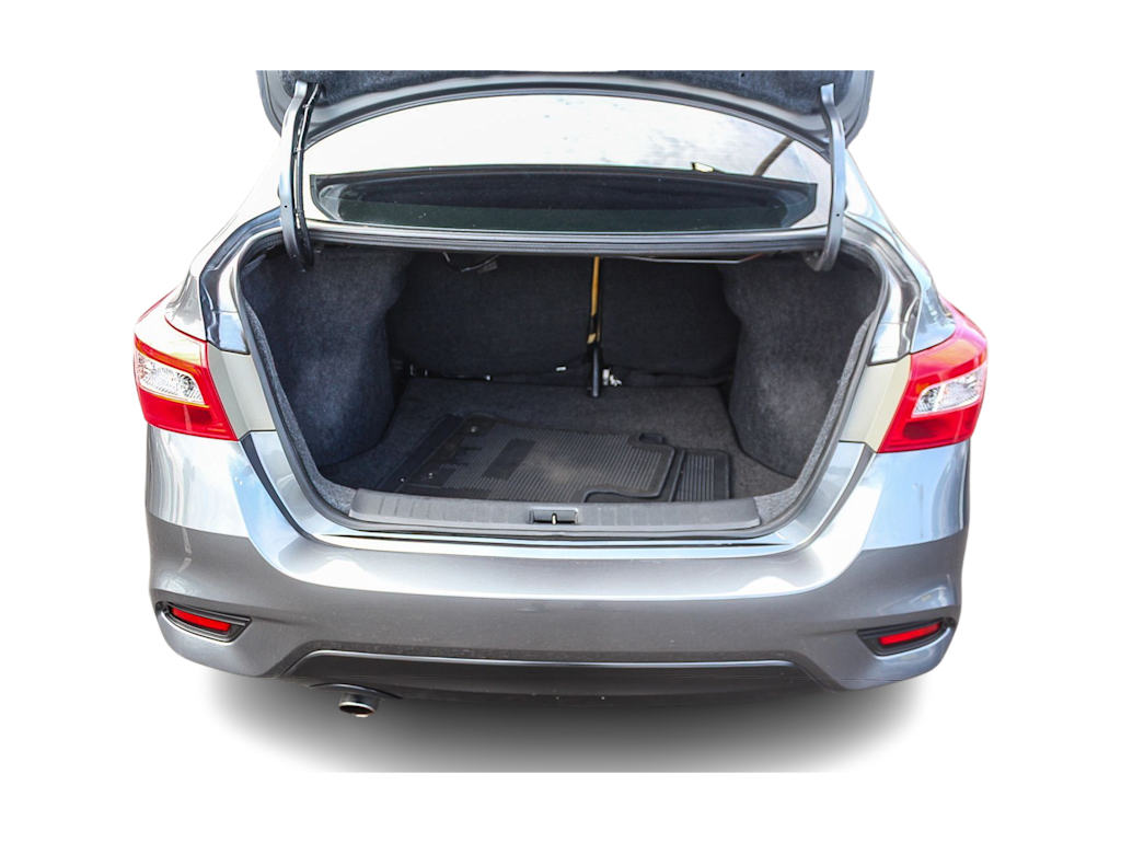 Thumbnail: 2019 Nissan Sentra - 17