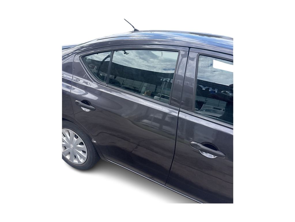 Thumbnail: 2015 Nissan Versa - 18