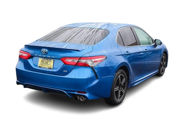 2019 Toyota Camry XLE 19