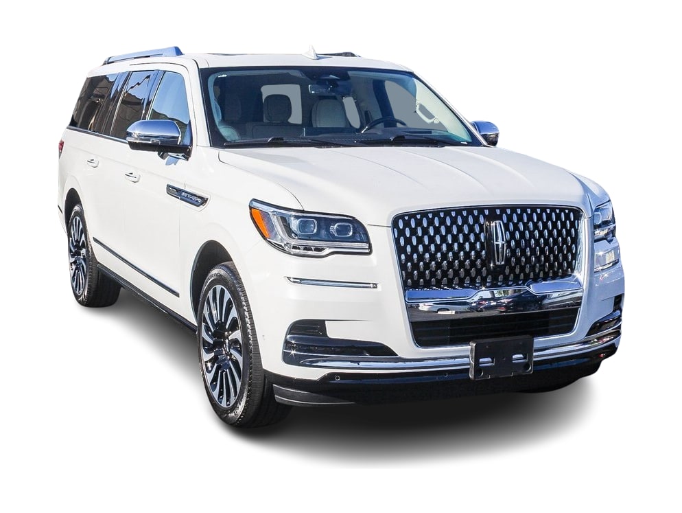 Thumbnail: 2024 Lincoln Navigator L - 17