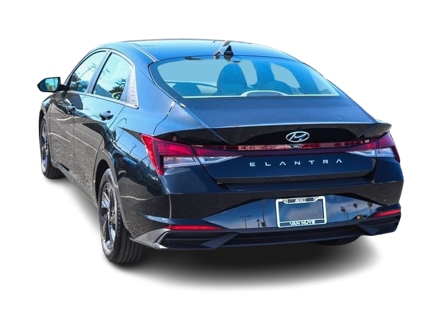 2022 Hyundai Elantra SEL 3