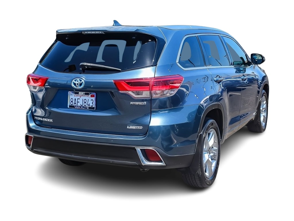 Thumbnail: 2017 Toyota Highlander - 21