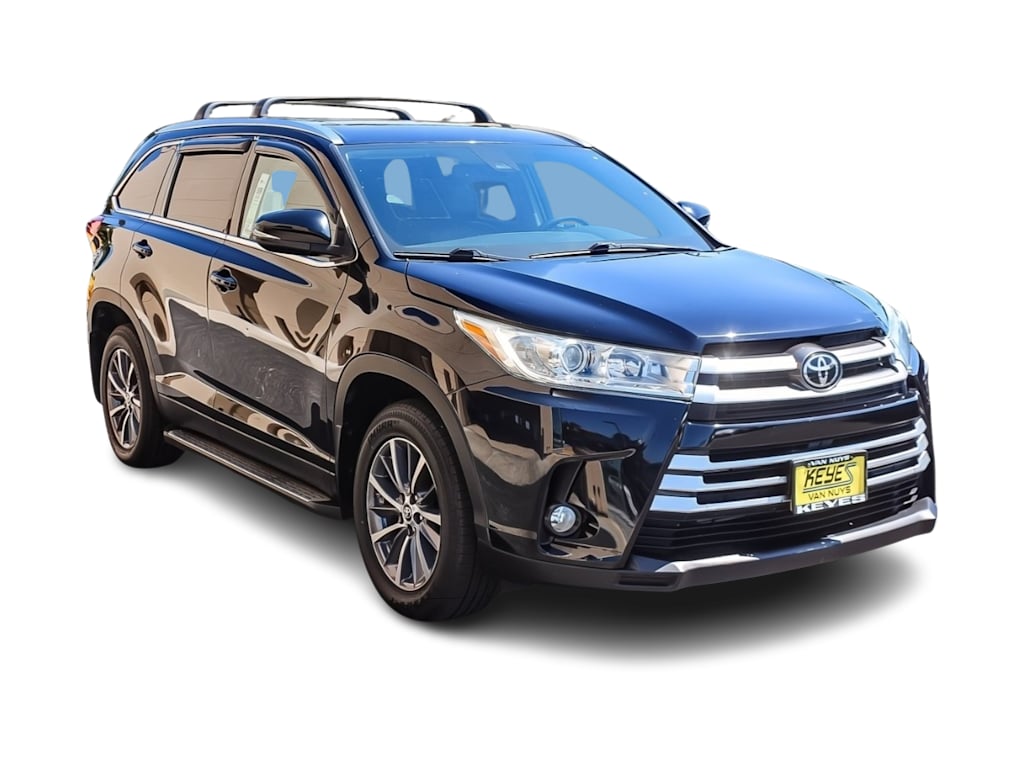 Thumbnail: 2019 Toyota Highlander - 18