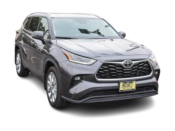 2022 Toyota Highlander Limited 17