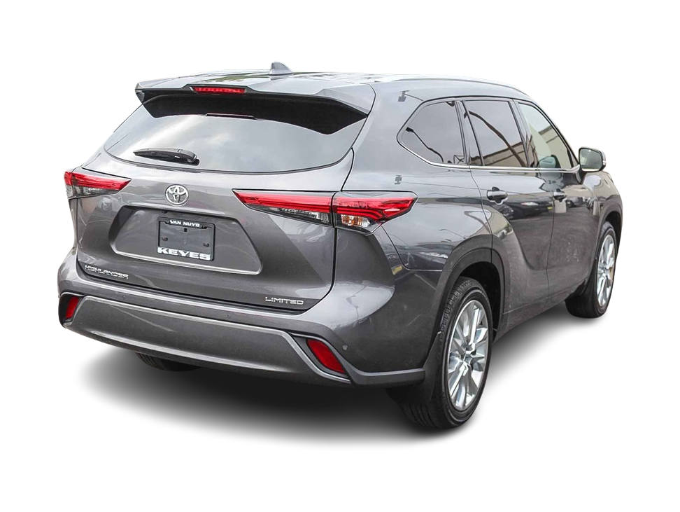 Thumbnail: 2022 Toyota Highlander - 19