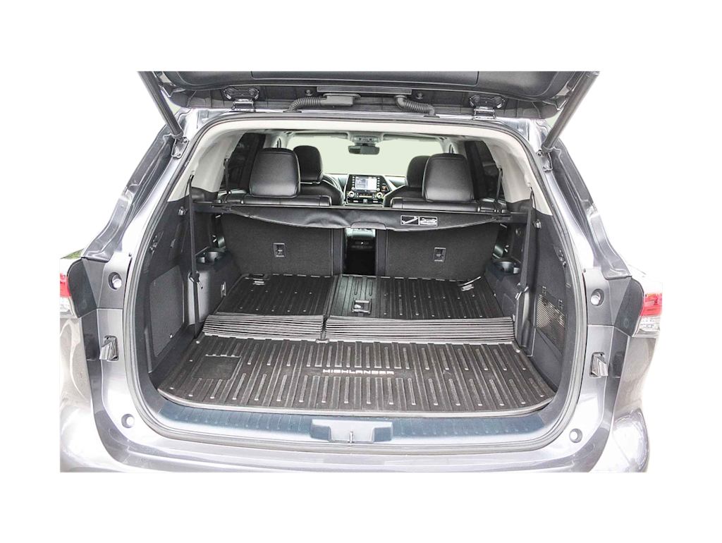 Thumbnail: 2022 Toyota Highlander - 16