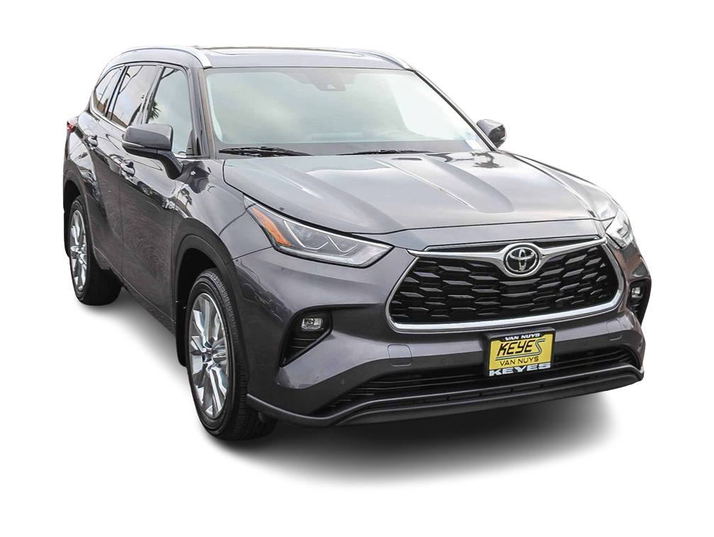 Thumbnail: 2022 Toyota Highlander - 18