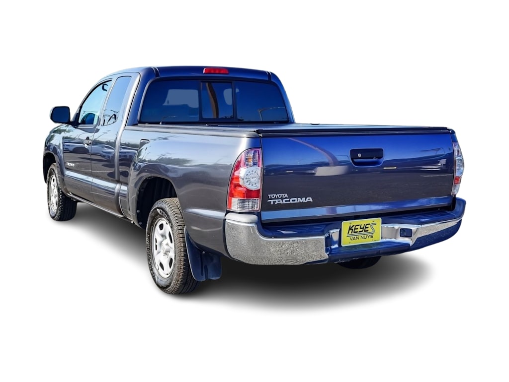 Thumbnail: 2013 Toyota Tacoma - 3