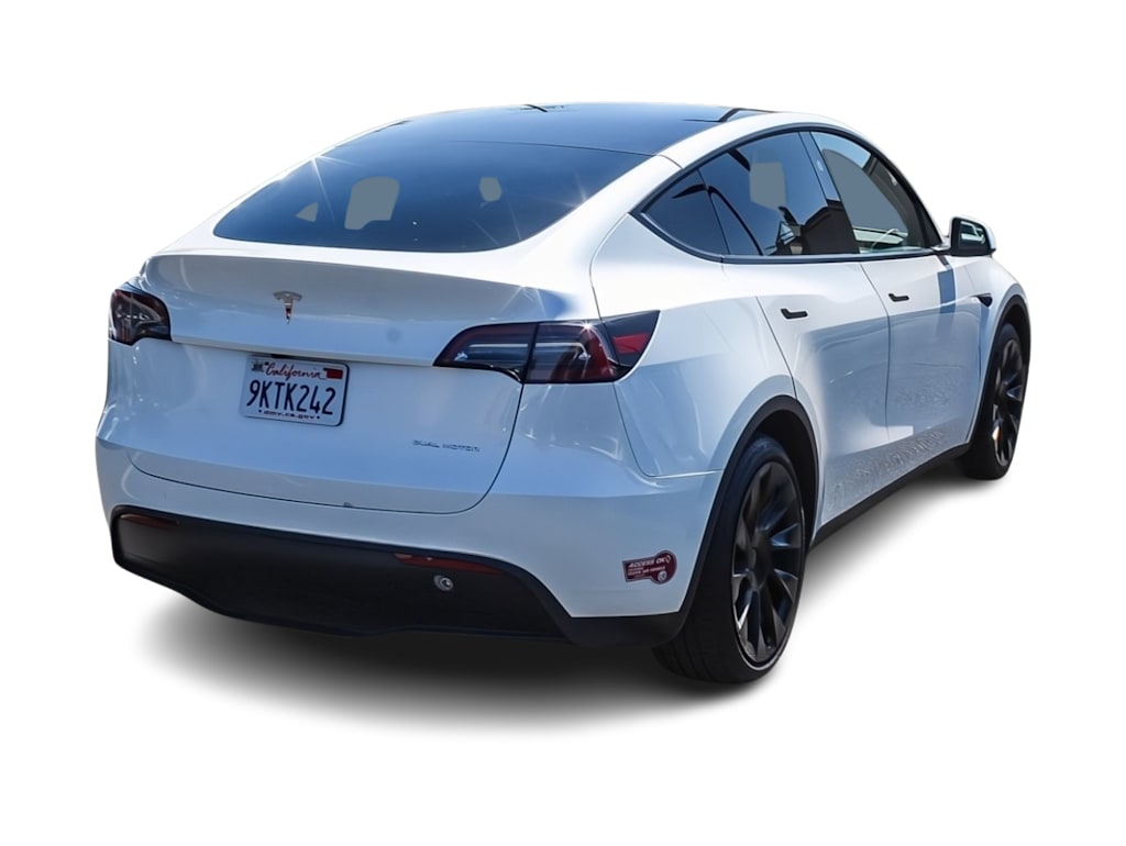 Thumbnail: 2024 Tesla Model Y - 15