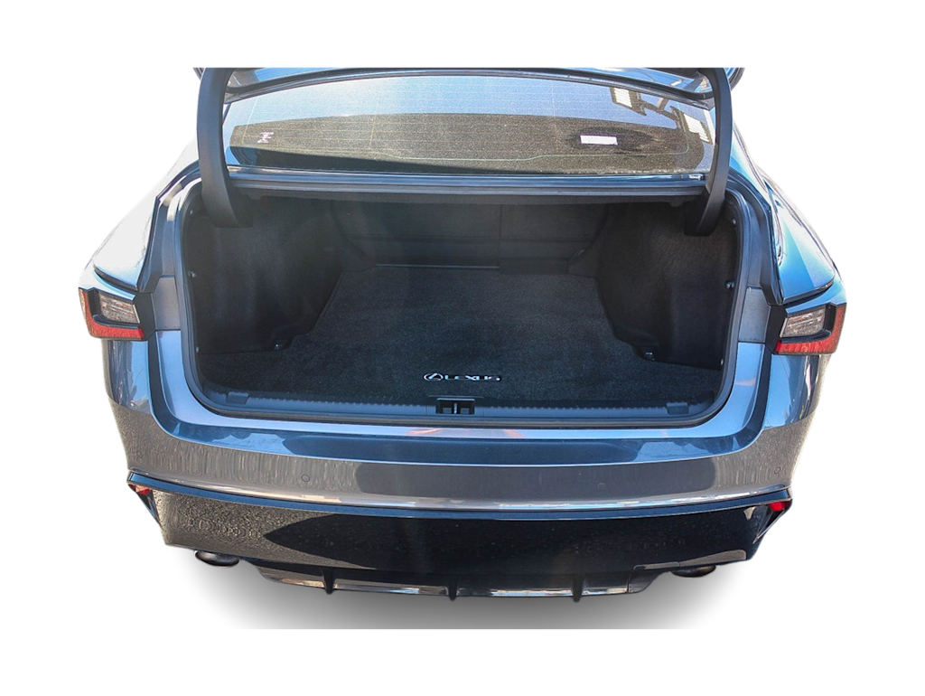 Thumbnail: 2022 Lexus IS - 17