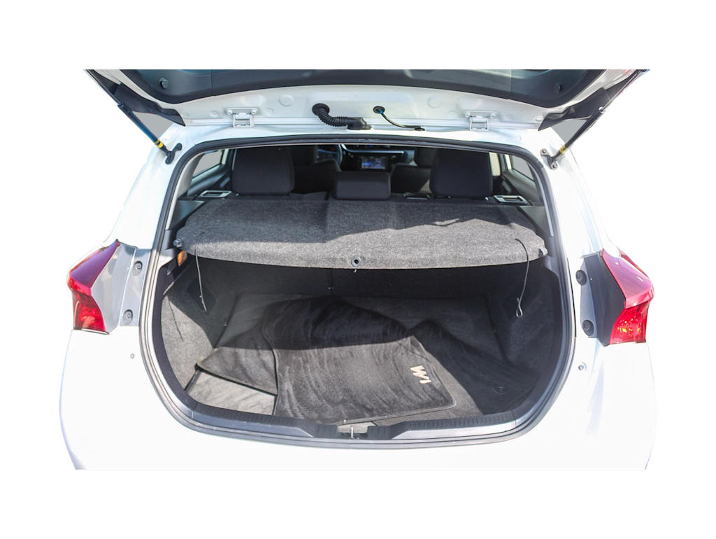 Thumbnail: 2018 Toyota Corolla iM - 16