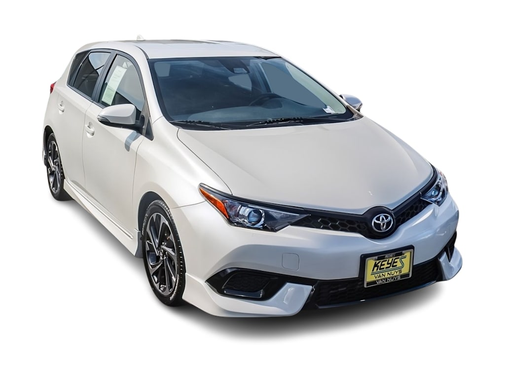 Thumbnail: 2018 Toyota Corolla iM - 18