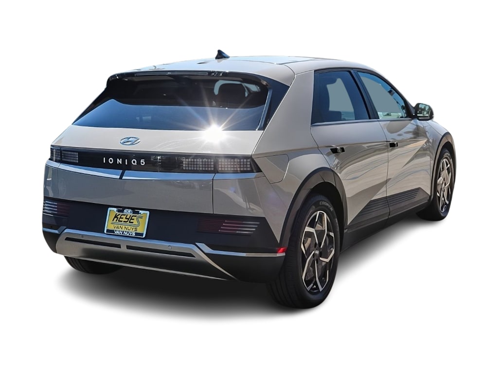 Thumbnail: 2024 Hyundai Ioniq 5 - 17