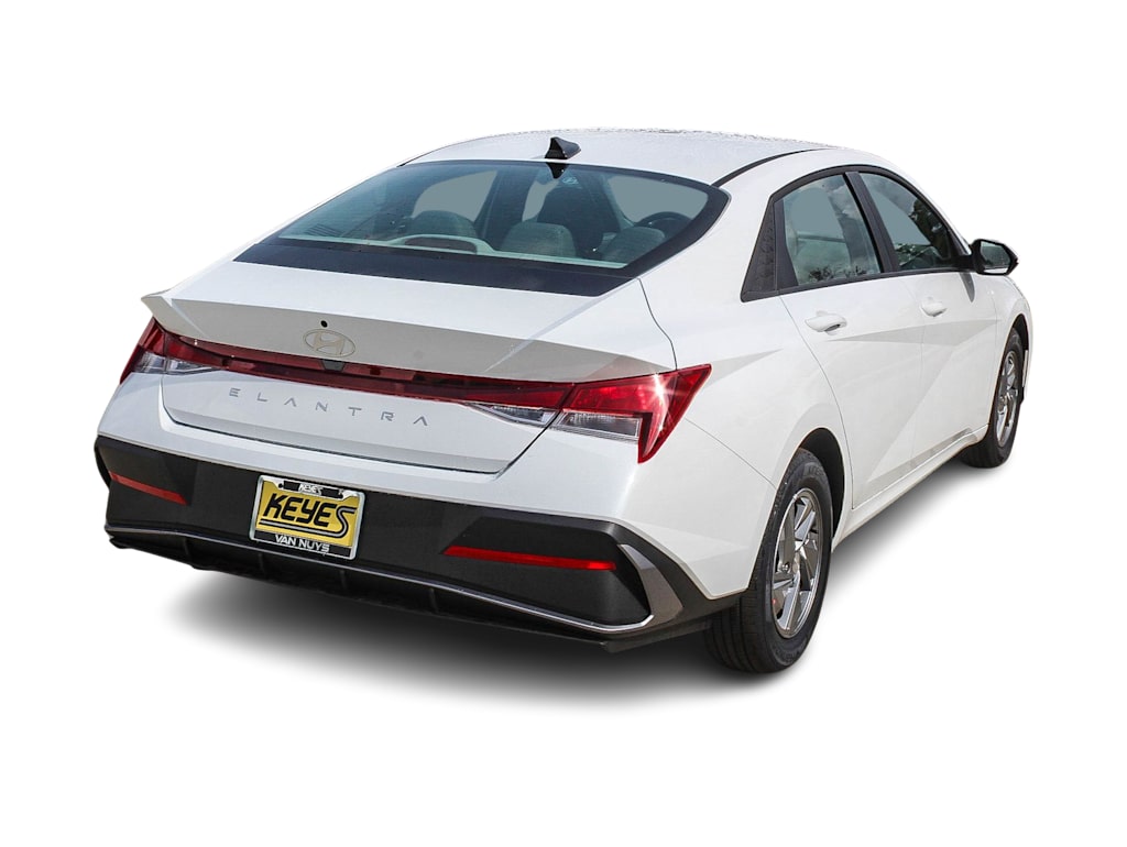 Thumbnail: 2026 Hyundai Elantra - 17